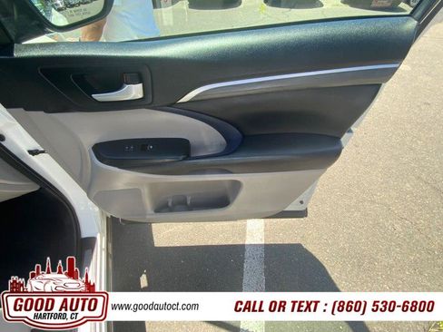 Used 2017 Toyota Highlander Limited Platinum AWD/4WD image 14
