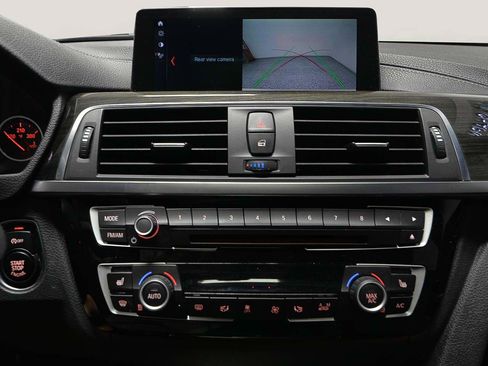 Used 2018 BMW 328d 328d w/ Convenience Package image 15