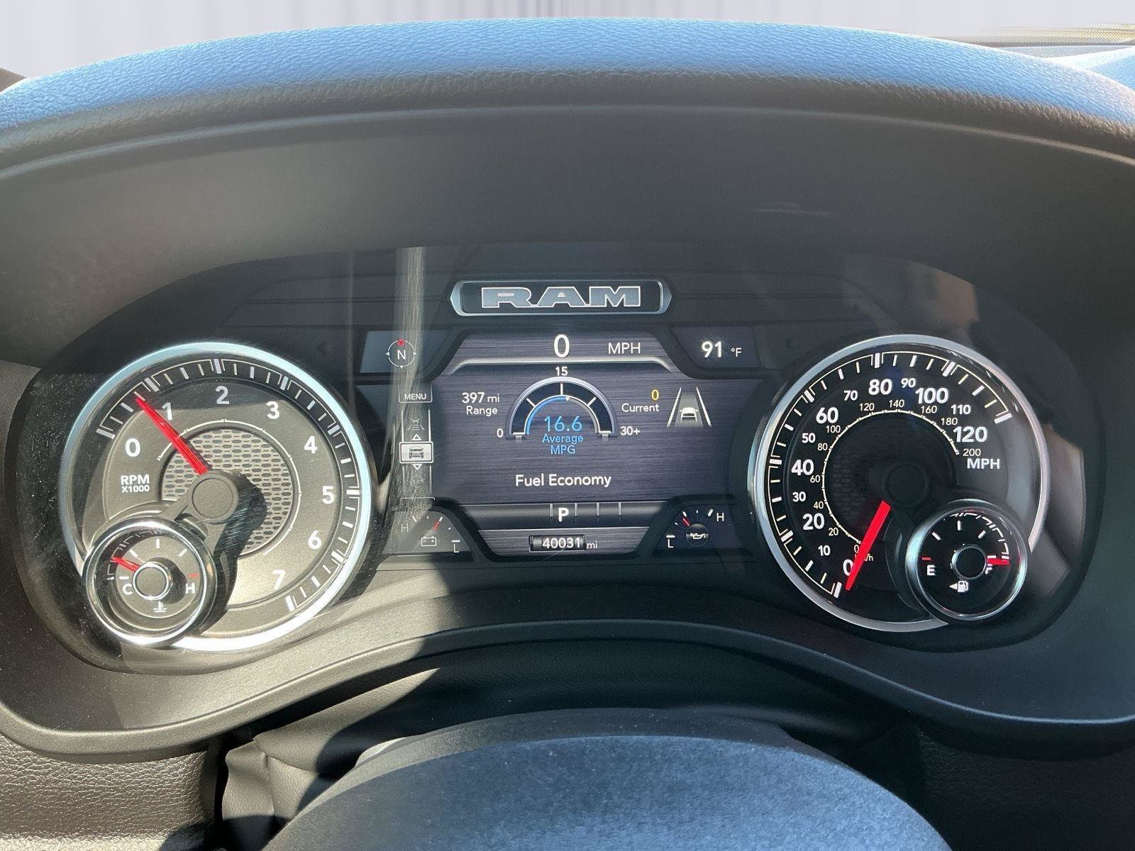 Used 2025 RAM 1500 Warlock AWD/4WD image 11
