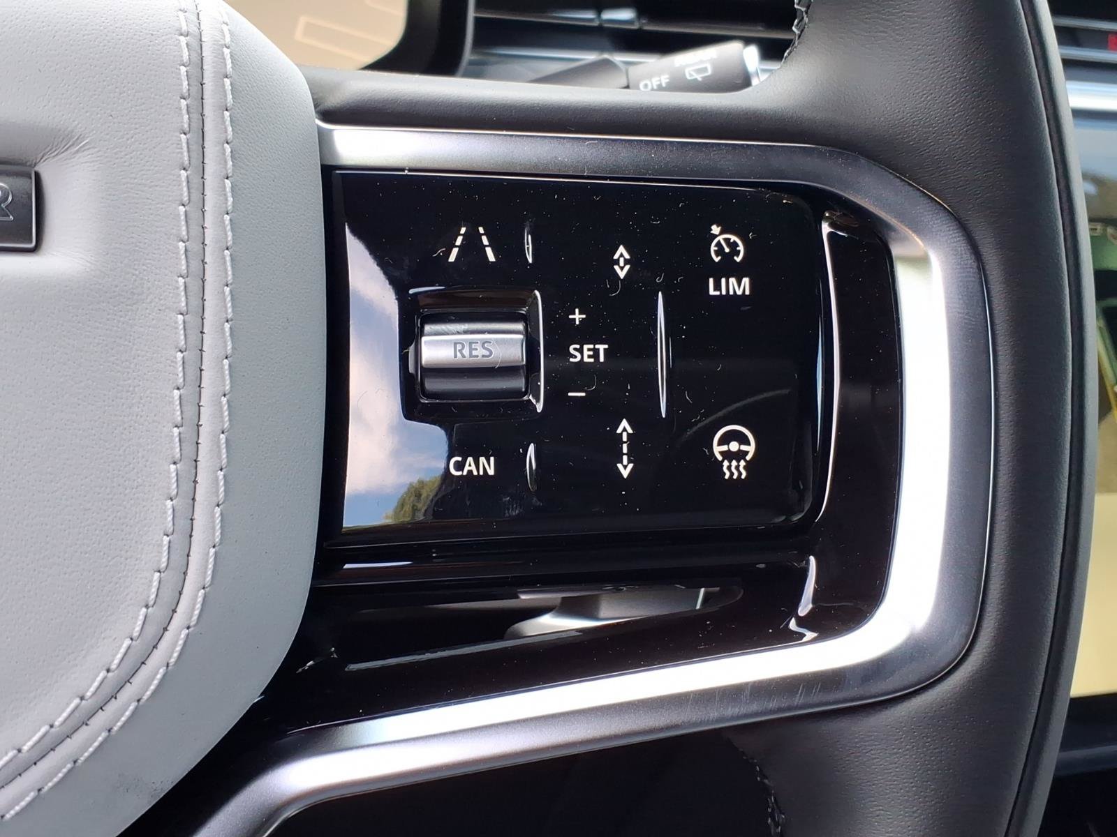 New 2027 Land Rover Range Rover Sport SE AWD/4WD image 15