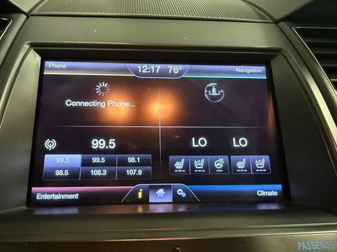 Used 2013 Ford Taurus Limited FWD image 35