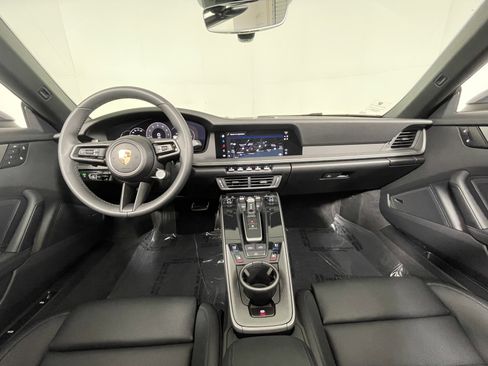 Used 2025 Porsche 911 Carrera image 13