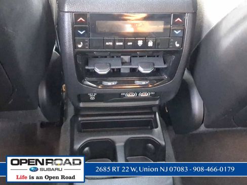 Used 2021 Jeep Grand Cherokee L Overland w/ Luxury Tech Group IV AWD/4WD image 13