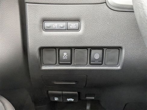 Used 2024 Nissan Murano SV w/ SV Midnight Edition Package image 18