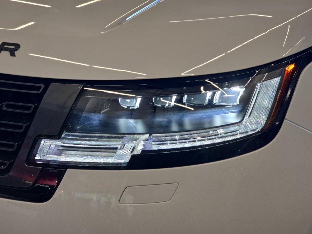 New 2026 Land Rover Range Rover SE AWD/4WD image 21