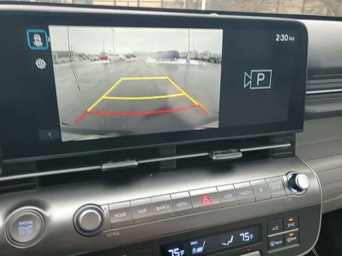 Used 2025 Hyundai Kona SEL image 21