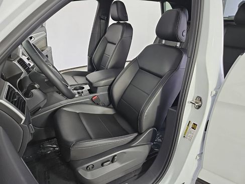 Used 2023 Volkswagen Atlas Cross Sport SE w/ Panoramic Sunroof Package AWD/4WD image 22