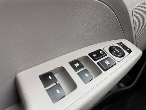 Used 2019 Hyundai Elantra SE image 28