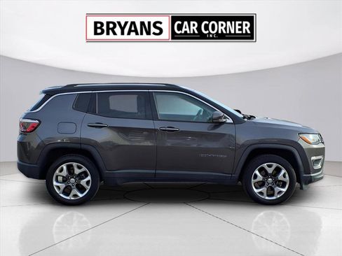 Used 2020 Jeep Compass Limited image 2