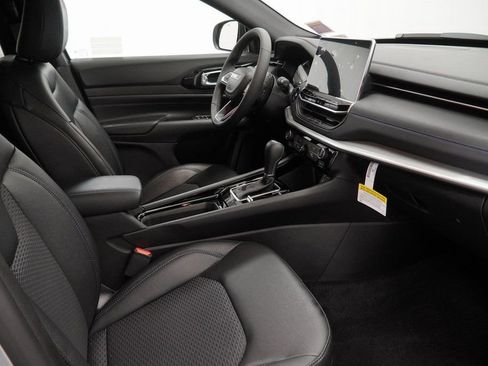 New 2026 Jeep Compass Latitude image 36