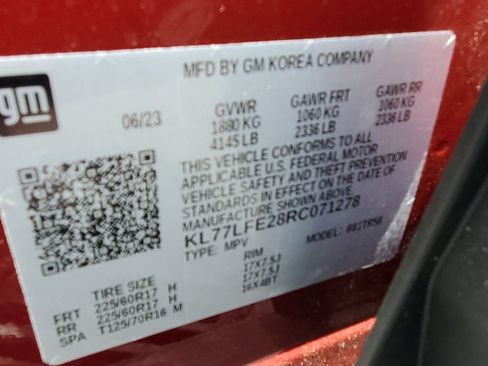 Used 2024 Chevrolet Trax LS w/ LS Convenience Package FWD image 32
