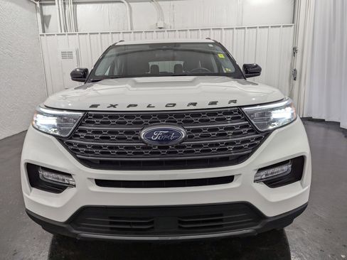 Used 2023 Ford Explorer XLT w/ Equipment Group 202A image 4