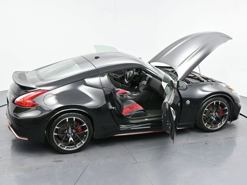 Used 2017 Nissan 370Z NISMO image 35