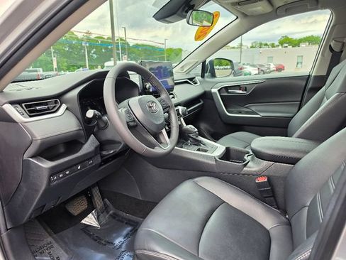 Used 2023 Toyota RAV4 XLE Premium AWD/4WD image 20