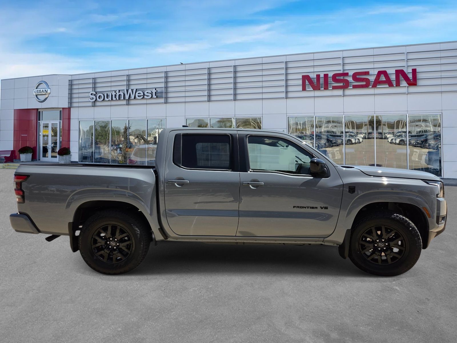 New 2027 Nissan Frontier SV w/ SV Convenience Package RWD image 4