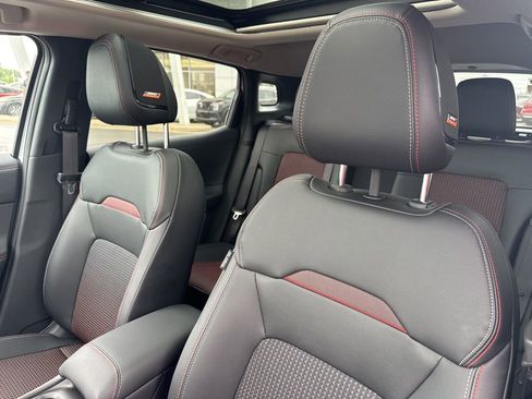 New 2026 Nissan Kicks SR w/ SR Premium Package AWD/4WD image 11