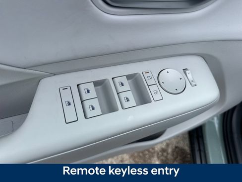 New 2026 Hyundai Kona SEL Premium FWD image 11