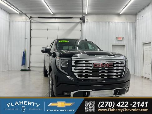 Used 2023 GMC Sierra 1500 Denali w/ Technology Package AWD/4WD image 1