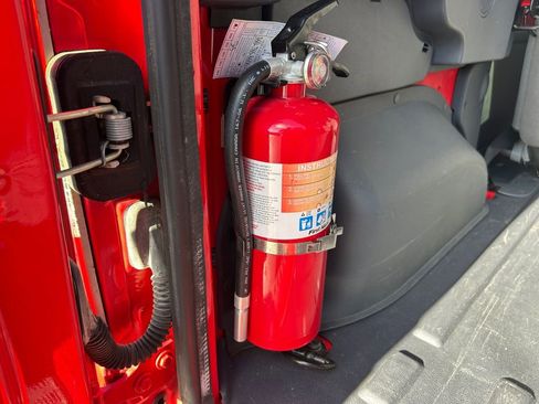 Used 2011 Ford Transit Connect XLT Premium image 35