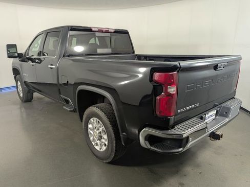 Used 2021 Chevrolet Silverado 2500 LTZ w/ LTZ Plus Package AWD/4WD image 6