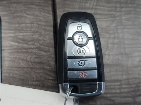 Used 2021 Ford Expedition Max Limited image 22