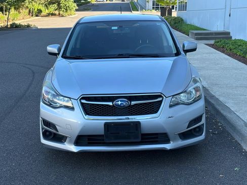 Used 2015 Subaru Impreza 2.0i Premium AWD/4WD image 9