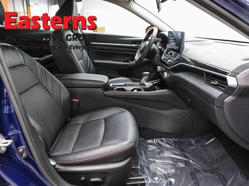 Used 2024 Nissan Altima 2.5 SR w/ SR Premium Package FWD image 24