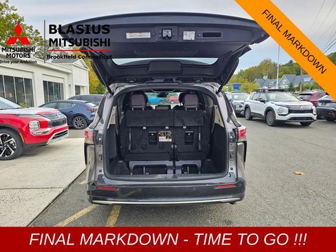 Used 2022 Toyota Sienna Platinum image 32