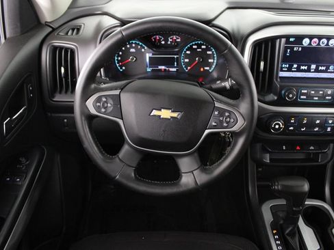 Used 2016 Chevrolet Colorado LT w/ LT Convenience Package RWD image 9