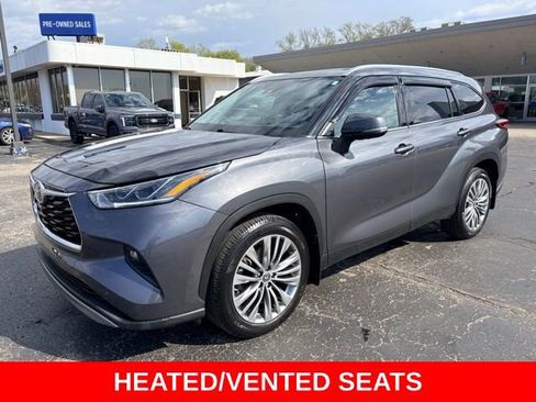 Used 2022 Toyota Highlander Platinum AWD/4WD image 1