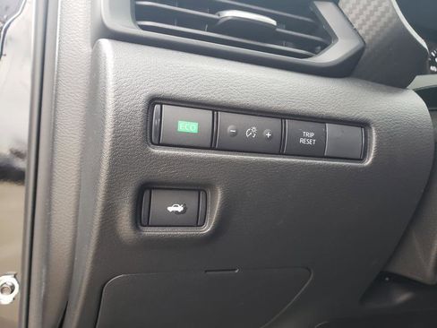 Certified 2025 Nissan Sentra S image 28