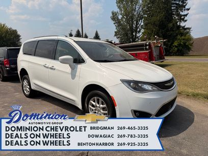 Used 2020 Chrysler Pacifica Touring-L w/ Advanced Safetytec Group