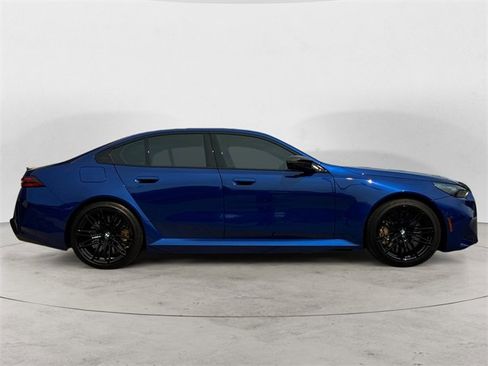 Used 2025 BMW M5 w/ Carbon Package image 8
