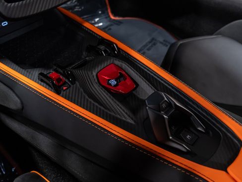 Used 2025 Lamborghini Revuelto image 63