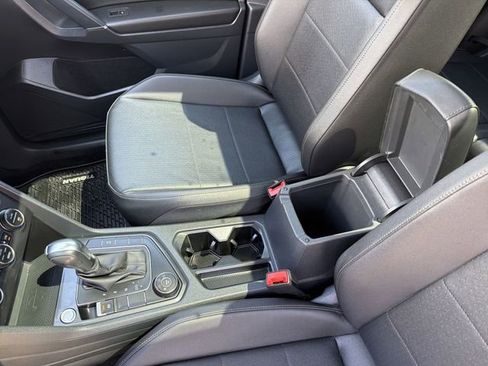 Used 2020 Volkswagen Tiguan SE w/ Panoramic Sunroof Package AWD/4WD image 21