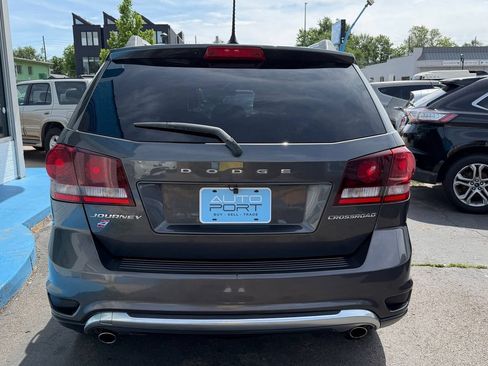 Used 2018 Dodge Journey Crossroad AWD/4WD image 3