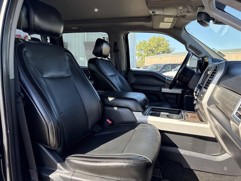 Used 2017 Ford F250 Lariat w/ Lariat Ultimate Package AWD/4WD image 22