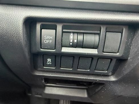 Used 2017 Subaru Impreza 2.0i Limited AWD/4WD image 12