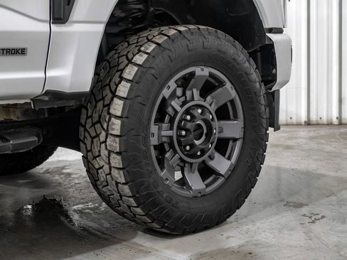 Used 2024 Ford F250 Lariat w/ Sport Appearance Package AWD/4WD image 61