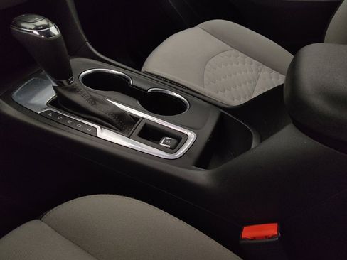 Used 2019 Chevrolet Equinox LS w/ LS Convenience Package image 26