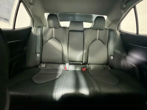 Used 2023 Toyota Camry SE image 32