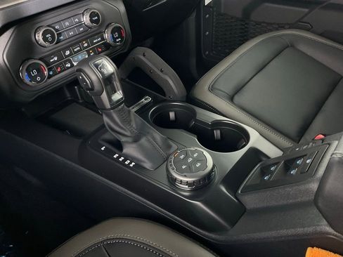 New 2026 Ford Bronco Outer Banks w/ Sasquatch Package AWD/4WD image 18