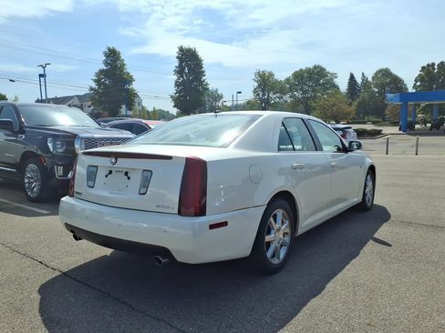 Used 2007 Cadillac STS w/ Preferred Equipment Group AWD/4WD image 4
