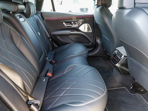 Certified 2023 Mercedes-Benz EQS 580 4MATIC Sedan image 18