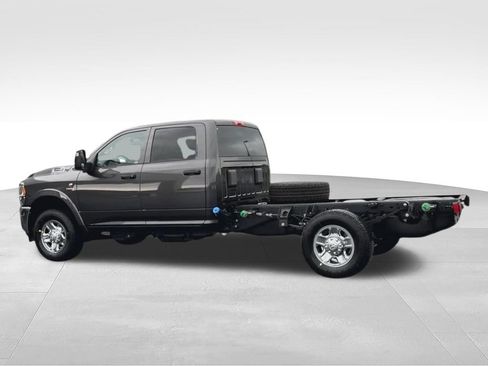 New 2024 RAM 3500 Tradesman w/ Chrome Appearance Group AWD/4WD image 7