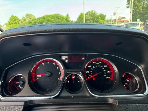 Used 2016 GMC Acadia SLE AWD/4WD image 24