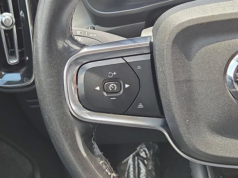 Used 2024 Volvo XC40 B5 Plus AWD/4WD image 18