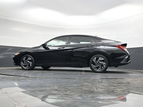 Used 2024 Hyundai Elantra SEL w/ Convenience Package FWD image 35