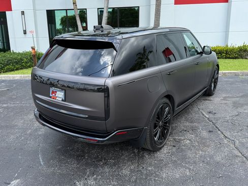 Used 2023 Land Rover Range Rover Long Wheelbase Autobiography AWD/4WD image 18