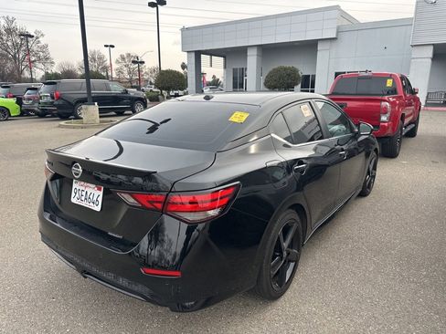 Used 2023 Nissan Sentra SR w/ Midnight Edition Package image 6
